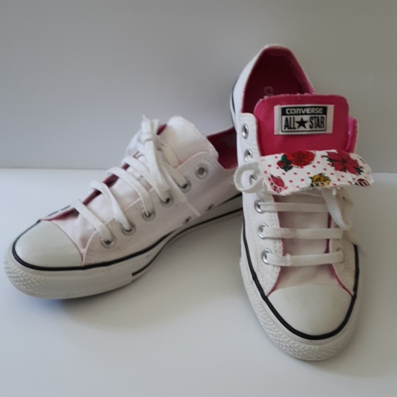 Converse Shoes - Converse white double tongue
